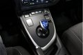 Toyota Auris Touring Sports - 1.8 Hybrid Lease+ PANORAMA + NAVIGATIE + AUTOMAAT - 1 - Thumbnail