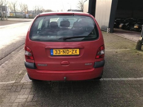 Renault Scénic - 2.0-16V Expression 1 JAAR APK / AUTOMAAT / NAP / MEENEEMPRIJS - 1