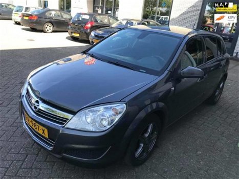 Opel Astra - 1.7 CDTi ecoFLEX Cosmo 1jaar apk/AIRCO/ NAP/ elek ramen/ ZEER NETTE AUTO - 1