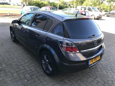 Opel Astra - 1.7 CDTi ecoFLEX Cosmo 1jaar apk/AIRCO/ NAP/ elek ramen/ ZEER NETTE AUTO - 1