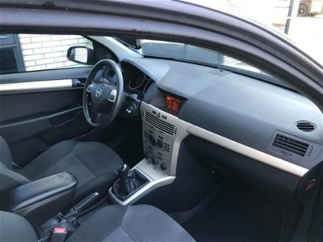 Opel Astra - 1.7 CDTi ecoFLEX Cosmo 1jaar apk/AIRCO/ NAP/ elek ramen/ ZEER NETTE AUTO - 1