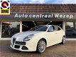 Alfa Romeo Giulietta - 1.4 T Distinctive Xenon / Led / Pdc / Leder / Cruise ctr / Climate ctr / Lmv - 1 - Thumbnail