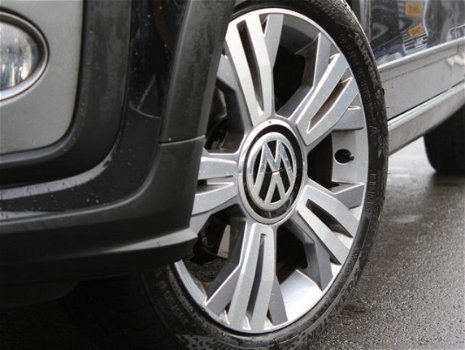 Volkswagen Up! - 1.0 75pk BMT Cross Up Executive Comfort - 1