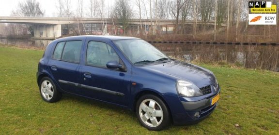 Renault Clio - 1.4-16V Privilège Airco cv op afs elekramen stuurbkr - 1