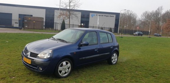 Renault Clio - 1.4-16V Privilège Airco cv op afs elekramen stuurbkr - 1