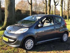 Peugeot 107 - 1.0-12V XS airco automaat nieuwe apk rijdt zeer zuinig