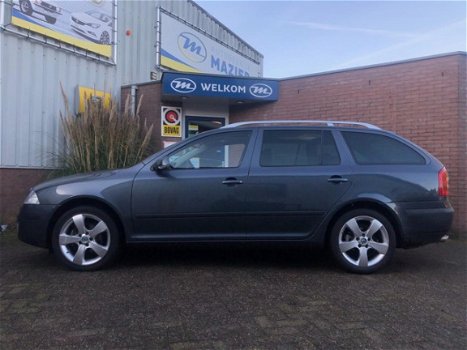 Skoda Octavia - 2.0 TDI DSG/Full Option/Leder/PDC/Goed onderhouden/ABT getuned - 1