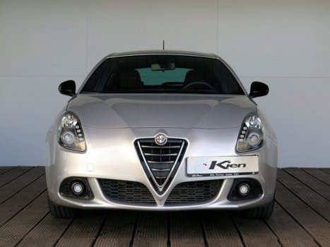 Alfa Romeo Giulietta - 1.4 T Sprint | Navigatie | Alcantara bekleding - 1