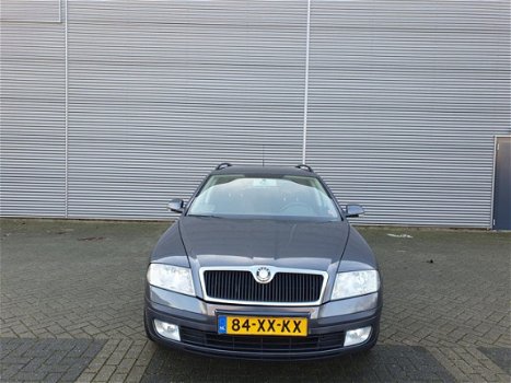 Skoda Octavia Combi - 1.8 TSI Ambiente AIRCO/6BAK/CRUISE/2 X SLEUTELS - 1