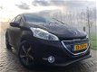 Peugeot 208 - 1.4 VTi Allure NAVI CRUISE TREKHAAK CLIMATE - 1 - Thumbnail