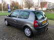 Renault Clio - 1.4-16V Expression Goed onderhouden/Automaat/ 1 Jaar Apk/Nap/elek-ramen/Cv/Cd - 1 - Thumbnail