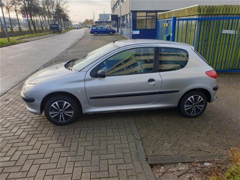 Peugeot 206 - 1.4 XR APK GEKEURD. 2020 - 1