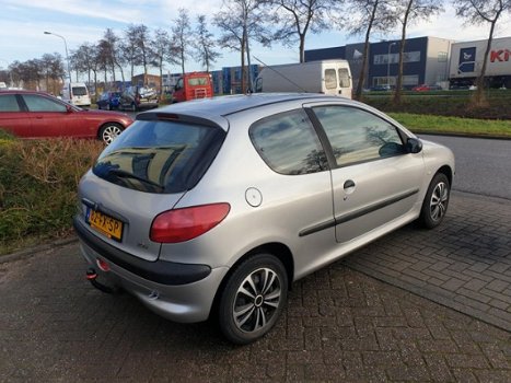 Peugeot 206 - 1.4 XR APK GEKEURD. 2020 - 1