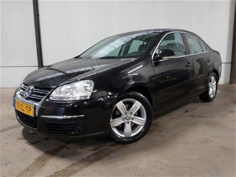 Volkswagen Jetta - 1.6 Comfortline TREKHAAK ECC CRUISE NETTE AUTO - 1