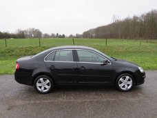 Volkswagen Jetta - 1.6 Comfortline TREKHAAK ECC CRUISE NETTE AUTO