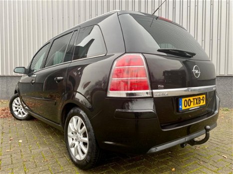 Opel Zafira - 2.2 *Vol Leder*automaat*7 persoons*navigatie*APK - 1