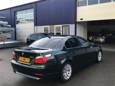 BMW 5-serie - 520i Executive AUT/ Cruise/ PDC/ MFC/ NAP/ APK - 1