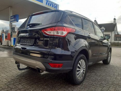 Ford Kuga - 1.6 Titanium Plus Navi, panorama, trekhaak, stoelverwarming - 1