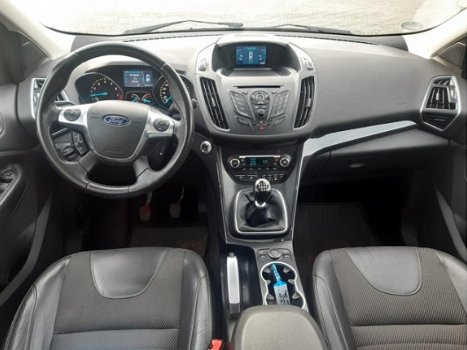 Ford Kuga - 1.6 Titanium Plus Navi, panorama, trekhaak, stoelverwarming - 1