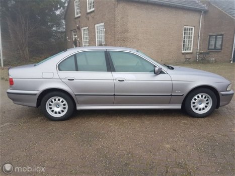 BMW 5-serie - 523i Executive/Automaat/clima/Cruise/apk/beurtje - 1