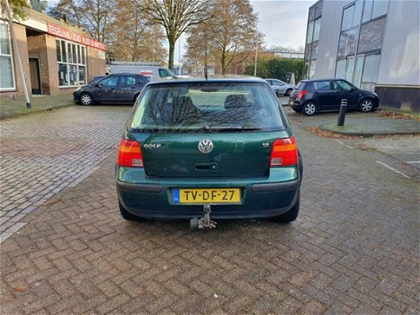 Volkswagen Golf - 1.6 Highline Automaat NEW APK NAP Airco - 1