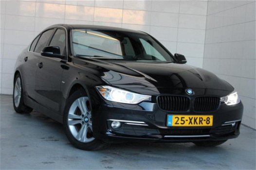 BMW 3-serie - 320d EfficientDynamics Edition High Executive Leder, PDC, Head-up display, automatic, - 1