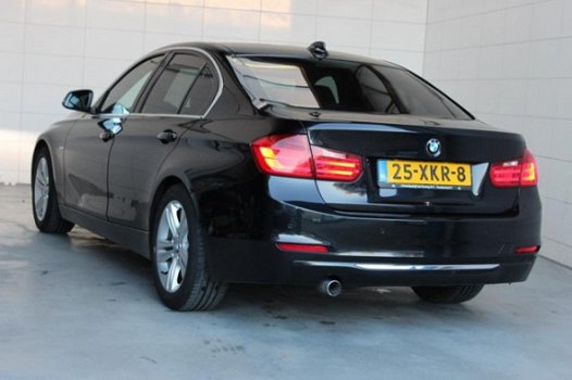 BMW 3-serie - 320d EfficientDynamics Edition High Executive Leder, PDC, Head-up display, automatic, - 1