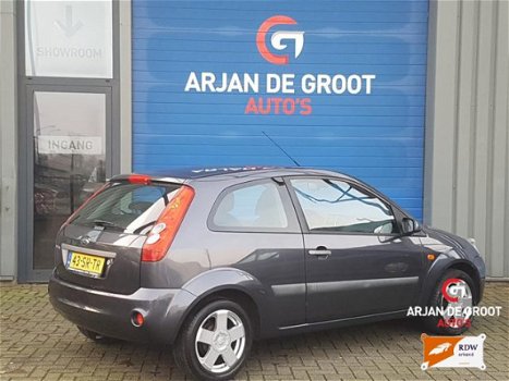 Ford Fiesta - 1.4 80PK Airco Elec pakket Aux LM NAP - 1