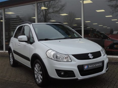 Suzuki SX4 - 1.6 Style - Nav | Climat | Stoelverw. | 4 seiz. banden - 1