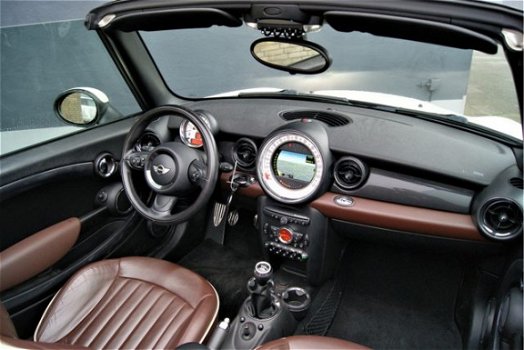 Mini Mini Cabrio - 1.6 Cooper S Chili Wired Cabrio Navi/Leer/Stoelverwarming/PDC - 1