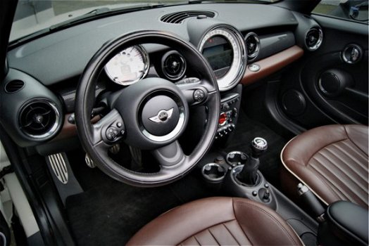 Mini Mini Cabrio - 1.6 Cooper S Chili Wired Cabrio Navi/Leer/Stoelverwarming/PDC - 1