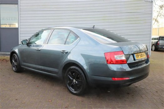 Skoda Octavia - 1.6 TDI Greentech Active NAVI|Stoelverwarming|Climate|Cruise|Dealer ond.|1e Eig - 1