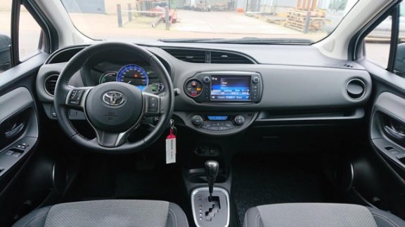 Toyota Yaris - 1.0 VVT-i Aspiration Zeer nette auto Rijklaar - 1