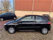 Peugeot 206 - 1.1 XR Benzine 3 Drs Nw Apk keuring Luxe uitvoering Rijdt en schakelt perfect - 1 - Thumbnail