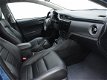 Toyota Auris - 1.8 Hybrid 136pk Lease Pro | AUTOMAAT | LEDER | NAV | PANORAMADAK | FULL LED - 1 - Thumbnail