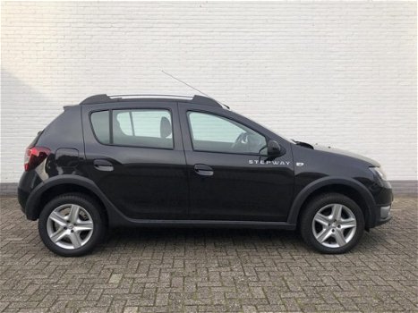 Dacia Sandero - TCe 90 Stepway Laureate Navigatie / Airco / Cruise - 1