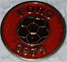 SP0008 Speldje Ford (met voetbal) 1971 rood