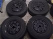 4 Stalen Velgen 5x114,3 Kia Carnival Carens Ceed 215/65 R15 - 1 - Thumbnail