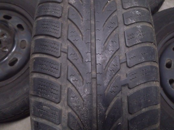 4 Stalen Velgen 5x114,3 Kia Carnival Carens Ceed 215/65 R15 - Afbeelding 3