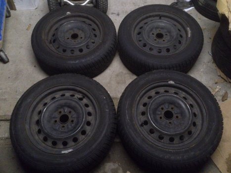 4 Stalen Velgen Winterbanden Toyota Avensis 195/60 R15 5x100 - 1