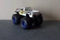 1:43 Maisto Dodge Ram Monstertruck, pull-back , licht bespeeld ! - 1 - Thumbnail