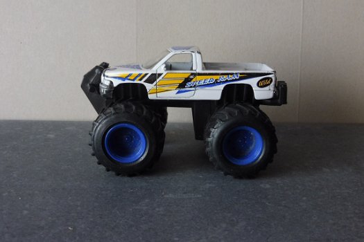 1:43 Maisto Dodge Ram Monstertruck, pull-back , licht bespeeld ! - 2