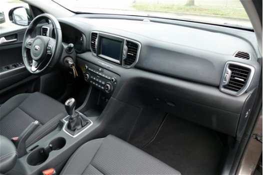 Kia Sportage - 1.6 GDI First Edition ORG NL NW Model Trekhaak, Clima, Navi, Camera, Led, 17