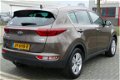 Kia Sportage - 1.6 GDI First Edition ORG NL NW Model Trekhaak, Clima, Navi, Camera, Led, 17