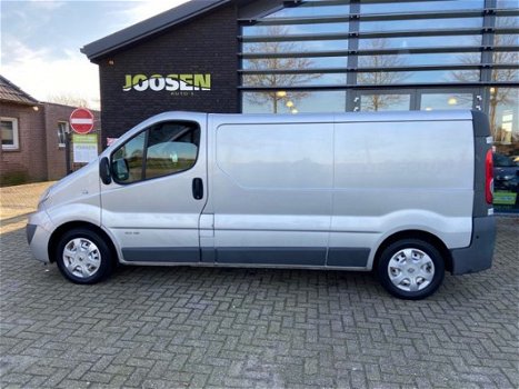 Renault Trafic - 1