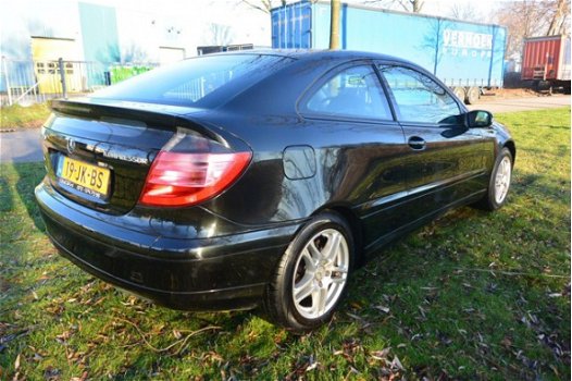 Mercedes-Benz C-klasse Sportcoupé - 200 K. *airco*cruise - 1