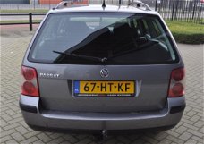 Volkswagen Passat Variant - 1.6 Trendline Airco, Trekhaak, nieuwe APK, MOOI