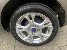 Ford Fiesta - 1.0 Style Ultimate Airco / PDC / NAVI / NAP