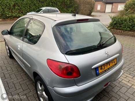 Peugeot 206 - 1.6-16V Griffe - 1