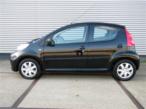 Peugeot 107 - 1.0-12V Sublime I Airco I Audio I NL-auto I 2e eig - 1